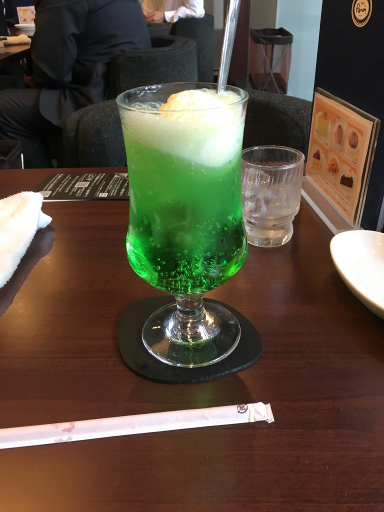 自分が最も癒される飲み物。その名はクリームソーダ